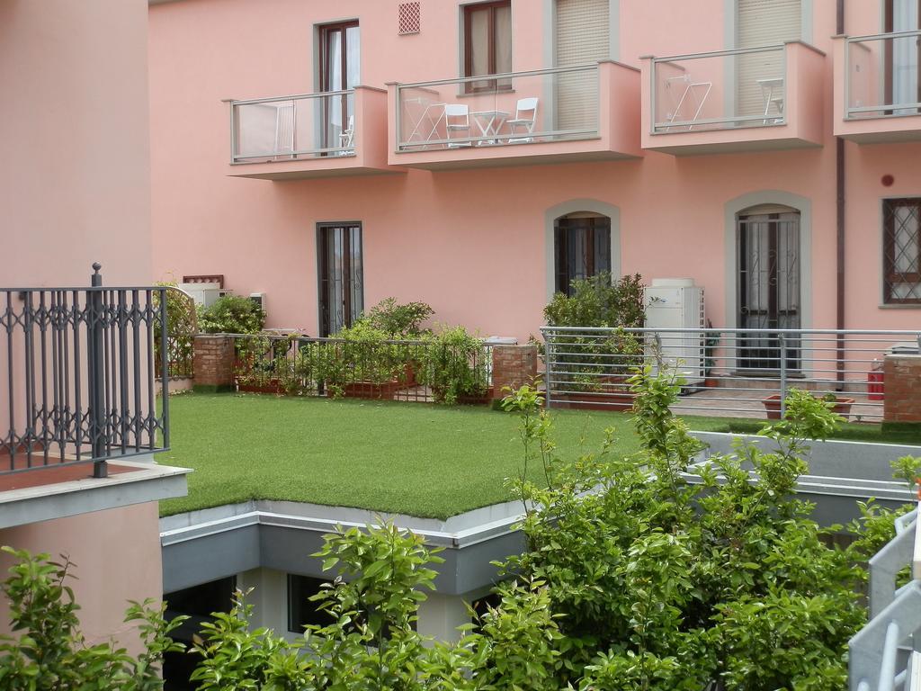 Hotel Lucerna Castiglione della Pescaia Bagian luar foto