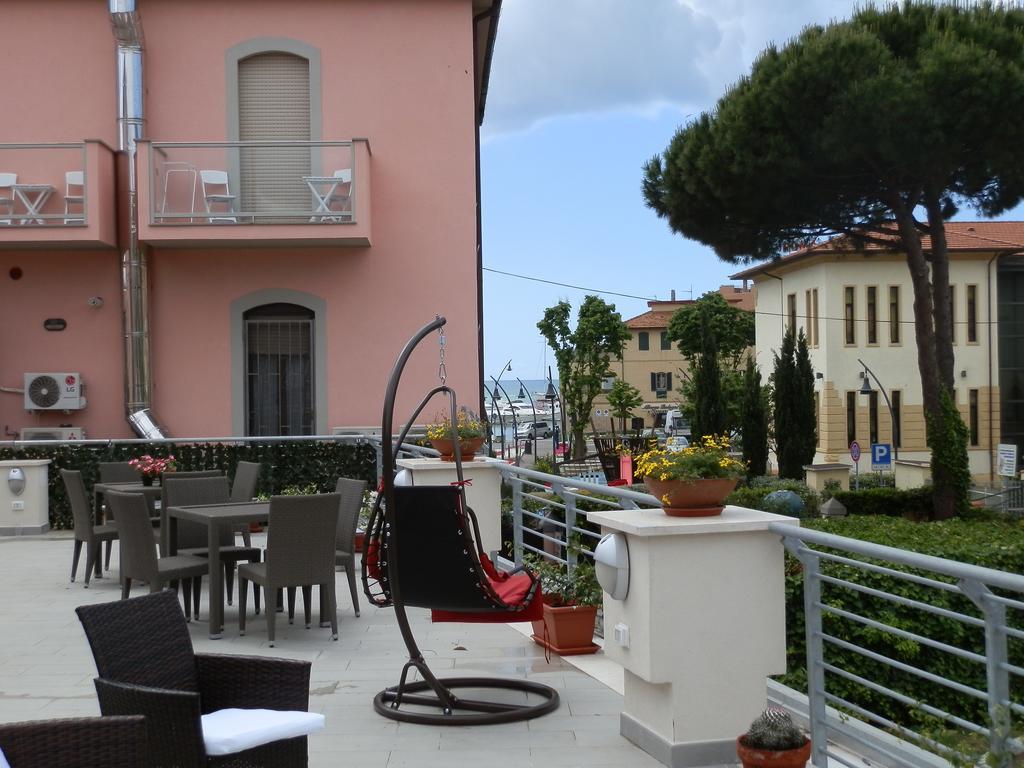 Hotel Lucerna Castiglione della Pescaia Bagian luar foto